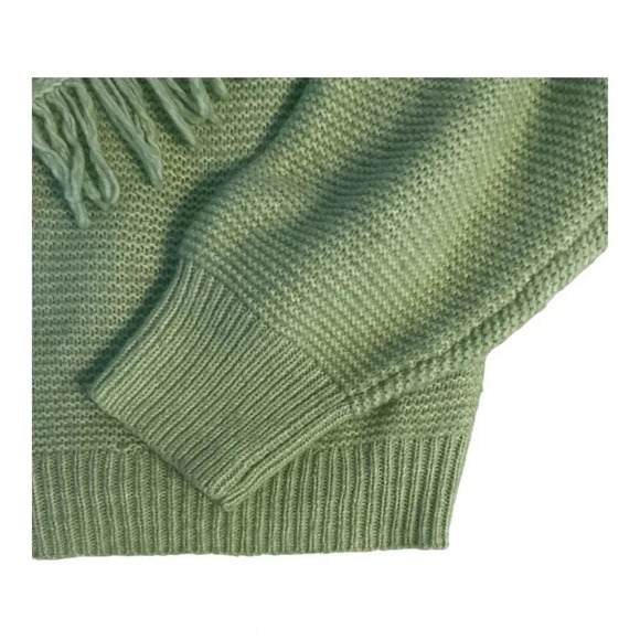 SCOOP Women’sl Crochet Fringe Sweater Sage Green - Picture 4 of 10